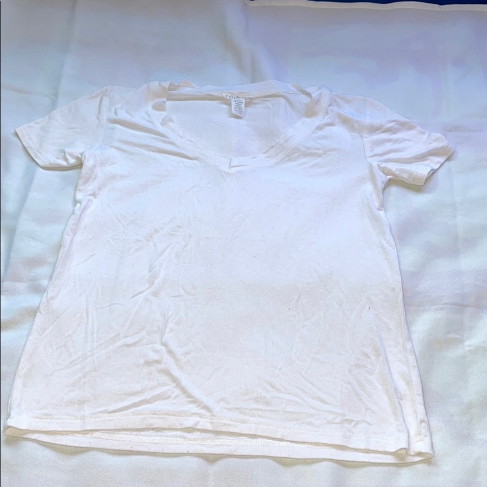 Full tilt white tee size xs